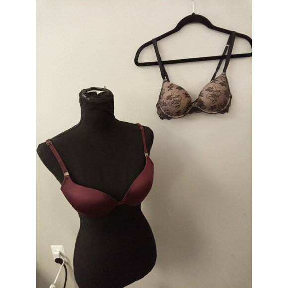 Victoria's Secret Women's Set of Push Up Bra Size 34B - Picture 1 of 13